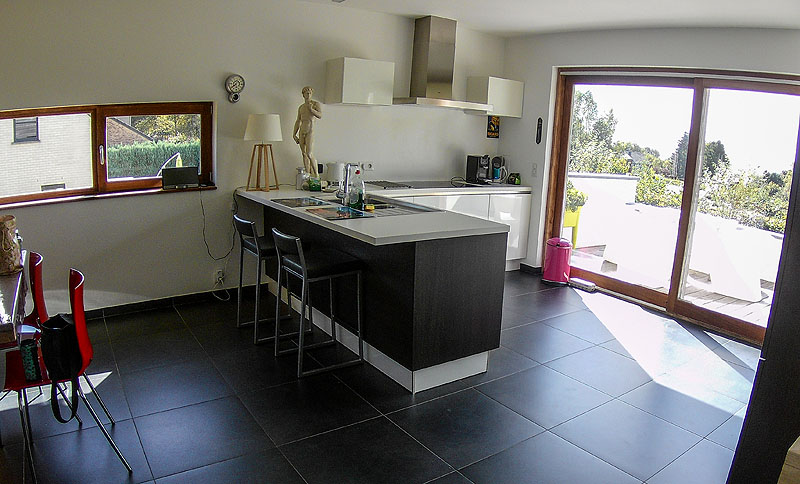 Airbnb Belgium, TravelBloggers.ca, Iain Shankland, Gail Shankland