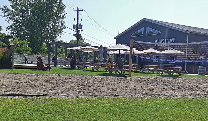 Iain Shankland, www.TravelBloggers.ca, www.Road-Test.org