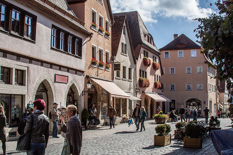 Plönlein (“Little Square”) Rothenburg ob der Tauber, TravelBloggers.ca, Iain Shankland, Gail Shankland