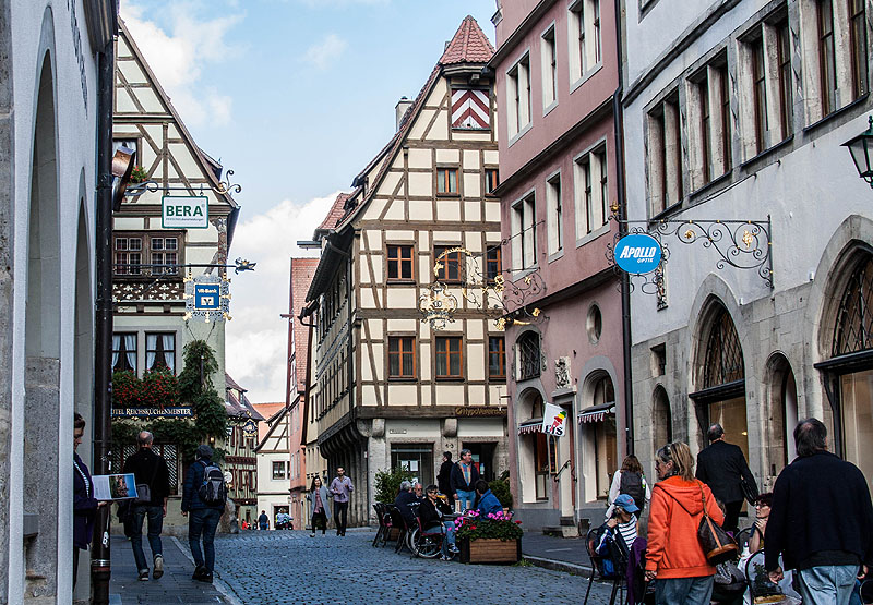 Rothenburg ob der Tauber, Germany - TravelBloggers.ca, Iain Shankland, Gail Shankland