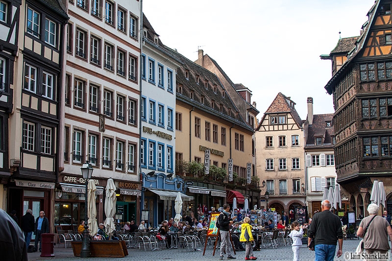 Notre-Dame Cathedral, Cathédrale Notre-Dame-de-Strasbourg area, TravelBloggers.ca, Iain Shankland