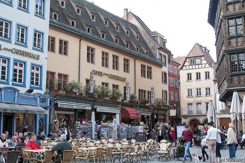 Notre-Dame Cathedral, Cathédrale Notre-Dame-de-Strasbourg area, TravelBloggers.ca, Iain Shankland