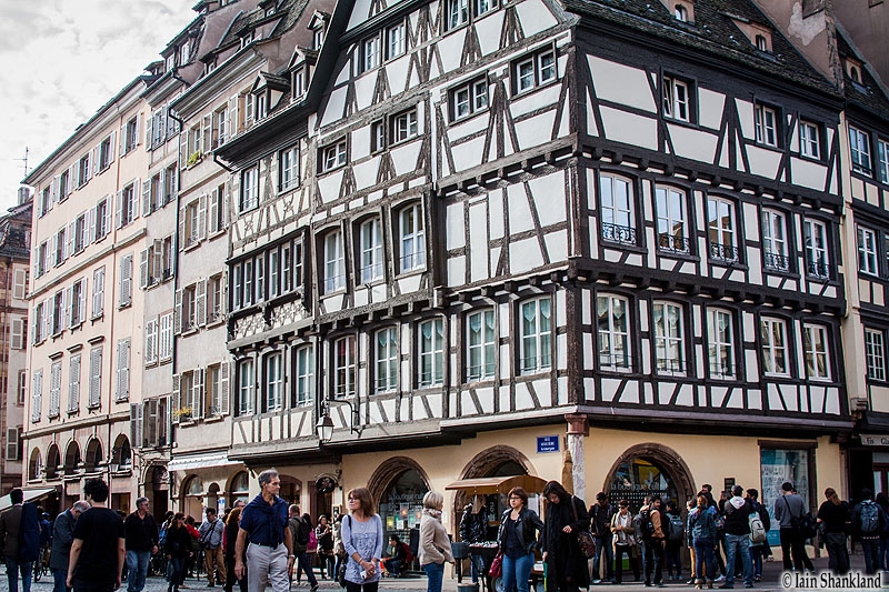 Notre-Dame Cathedral, Cathédrale Notre-Dame-de-Strasbourg area, TravelBloggers.ca, Iain Shankland