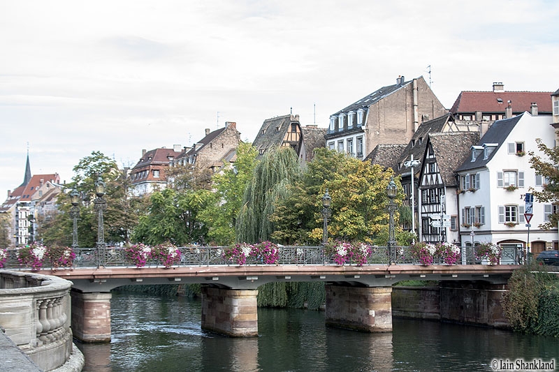 Notre-Dame Cathedral, Cathédrale Notre-Dame-de-Strasbourg area, TravelBloggers.ca, Iain Shankland