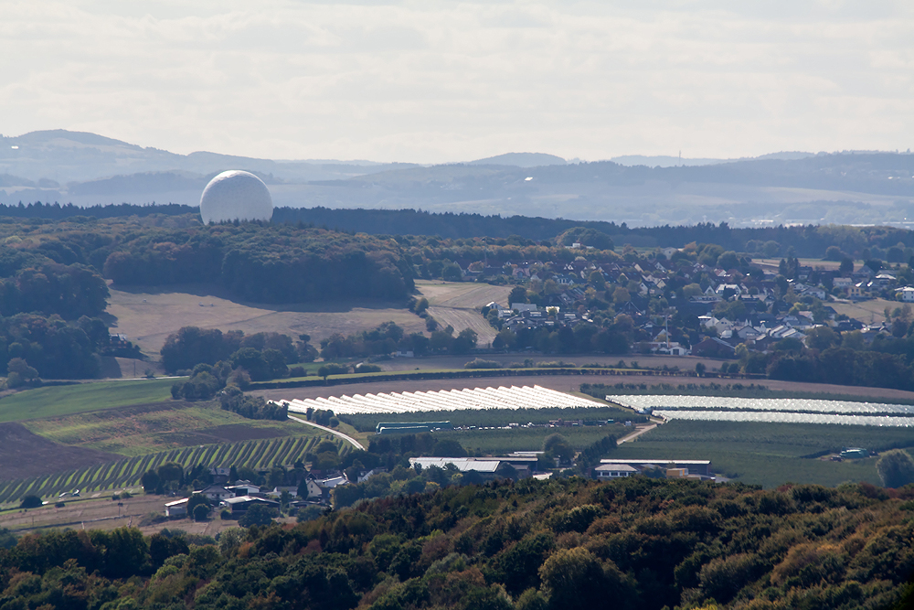 Schloss Drachenburg, Drachenburg Castle, Koenigswinter‎, Königswinter, Drachenfels Castle (Schloss), Drachenfelsbahn, TravelBloggers.ca, Iain Shankland, Gail Shankland