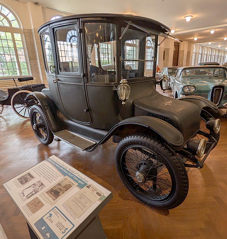 Henry Ford Museum of American Innovation, Iain Shankland, Gail Shankland, TravelBloggers.ca