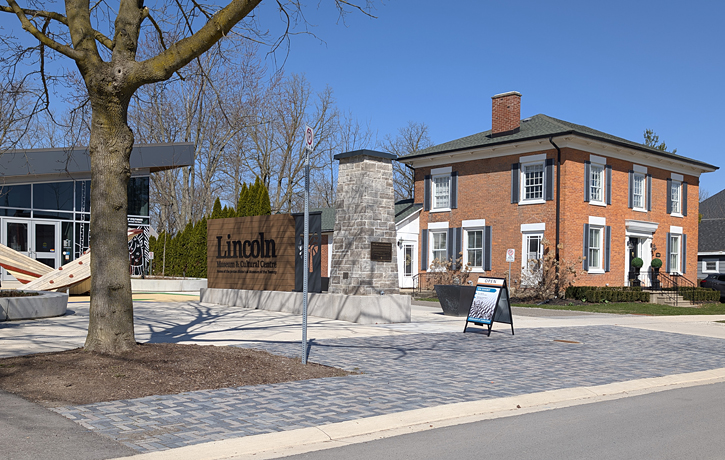 Jordan Village, Niagara. TravelBloggers.ca, Iain Shankland