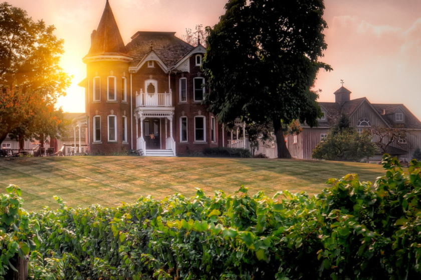 Peninsula Ridge Estates Winery on Highway 8, Niagara. TravelBloggers.ca, Iain Shankland