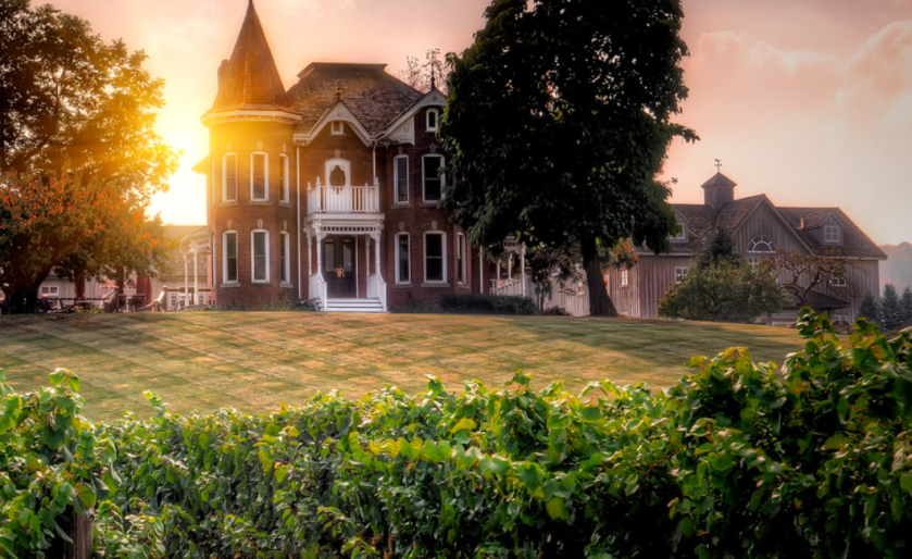 Peninsula Ridge Estates Winery on Highway 8, Niagara. TravelBloggers.ca, Iain Shankland