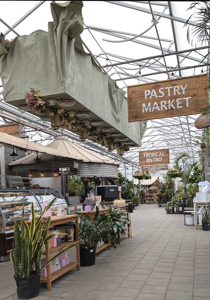The Watering Can on Highway 8, Niagara. TravelBloggers.ca, Iain Shankland