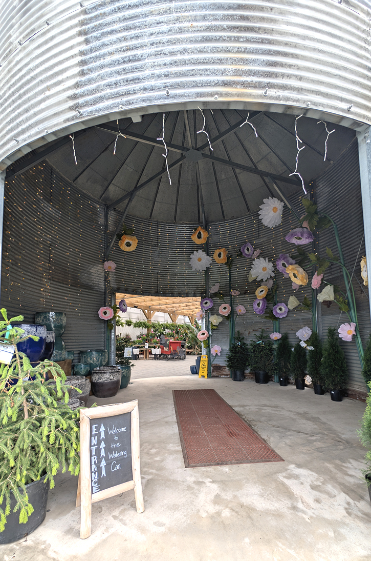 The Watering Can on Highway 8, Niagara. TravelBloggers.ca, Iain Shankland