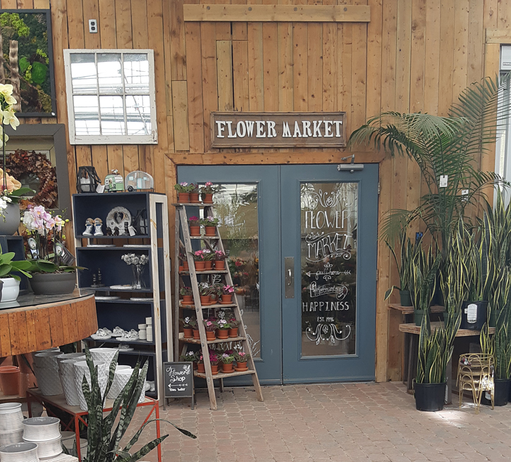 The Watering Can on Highway 8, Niagara. TravelBloggers.ca, Iain Shankland