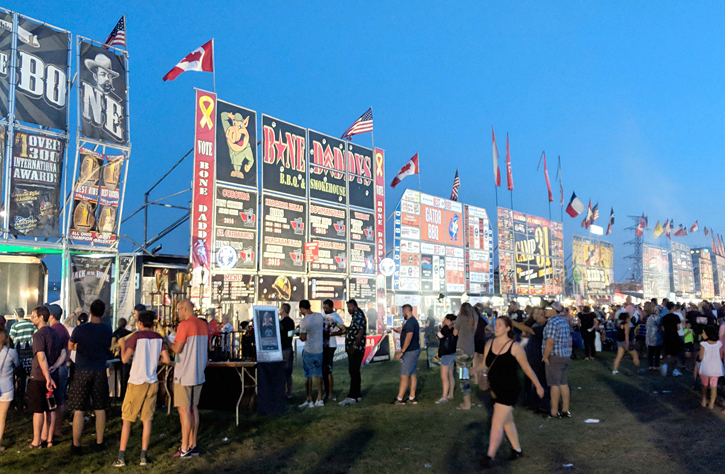 Burlington’s Canada’s Largest Ribfest, TravelBloggers.ca, Iain Shankland, Gail Shankland
