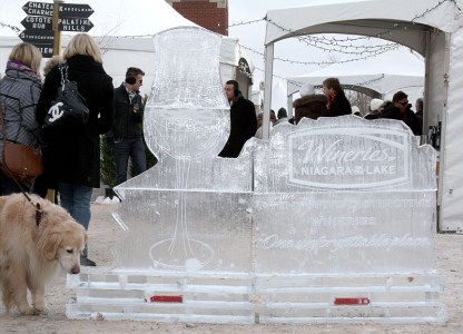 Niagara Falls - Niagara Icewine Festival, TravelBloggers.ca, Iain Shankland, Gail Shankland, NOTL